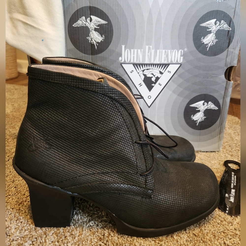 John Fluevog Splendid Black Ankle Boot 9 with box